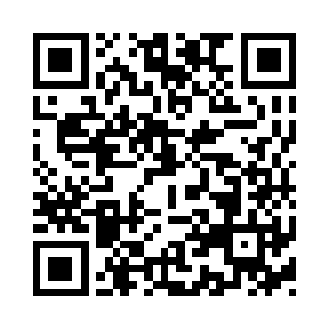 他躺在营房中特意留给他的房间的木床上二维码生成