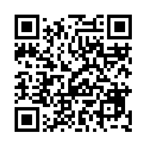 他躺过的躺椅上面还放着他自己带来的毯子二维码生成