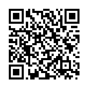 他迈着僵硬的步子走到一颗两人合抱的大树旁二维码生成