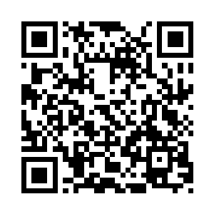 他还发现了这个叫张铁的身上还有许多秘密二维码生成