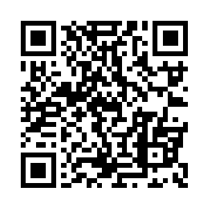 他还打算再把坐台服务员的工作服也设计出来二维码生成