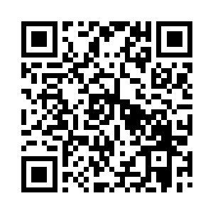 他还是推着他那辆德国战人的三轮车二维码生成