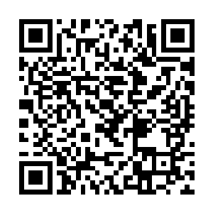 他还是留下一颗千年墨玉果――这是采自遗址的灵药二维码生成