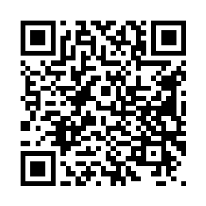 他还沉浸在一家三口团聚的亲情中呢二维码生成