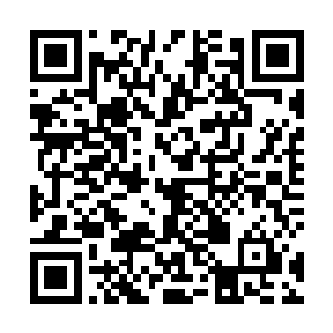他隐隐有些怀疑那位侯爷已经准备睁一只眼闭一只眼了二维码生成