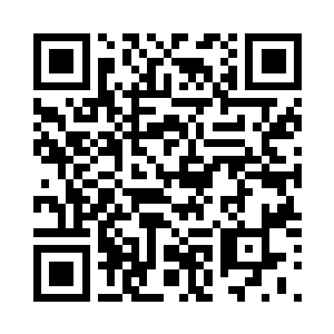 他黝黑的皮正在从肌肉上被剥离下来二维码生成