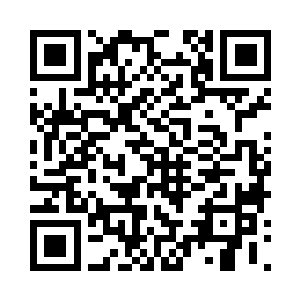 代离果然朝千山暮雪他们那几百个女修看去二维码生成