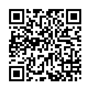 代离身前一米之处陡然凝聚拇指大的白光二维码生成