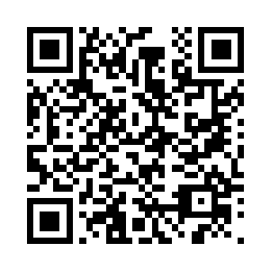 令周围男生目光都要杀人一般看着他二维码生成