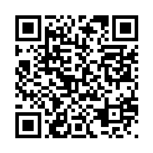 以及一名专门为富豪服务的房产经纪二维码生成