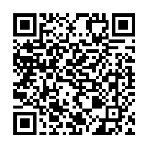 以及安静地听着北辰皇对前来的影卫发下一连串的命令二维码生成