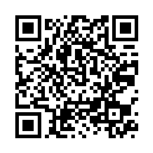 以及紫檀木加夜明珠做成的宫门后二维码生成