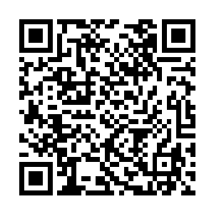 仿佛一个不好下一刻就会被卷入到撕裂开的空间内二维码生成