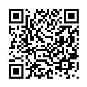 仿佛击中钢铁似的发出晦涩的声响二维码生成