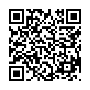 仿佛有两条怒龙从他的手上冲击了出来二维码生成