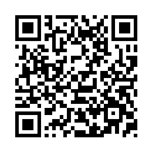 仿佛那个他一直深爱的女孩又出现在了面前二维码生成