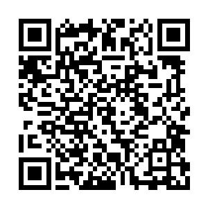 仿佛随时都可能因为对峙双方情绪的失控而爆开二维码生成