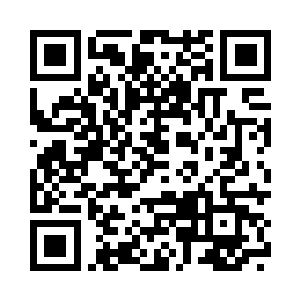 伊人很敏锐地发现了他的表情变化二维码生成