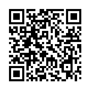 众人只见一道雷电与硕大的火球碰撞在一起二维码生成