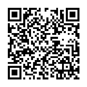 众人就看见了云天奇和五个南武盟的弟子聚在一起二维码生成