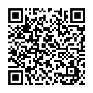 众多二维与三维的光点还有回路完美地融合在一起二维码生成