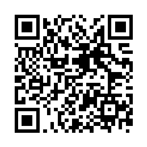 众多六角形的冰片雪花在他手掌中心旋转二维码生成