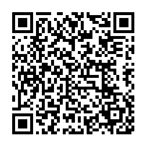 伤害和爆发更足但却没有保命技能的亚索则更加适合打线更短的中路二维码生成