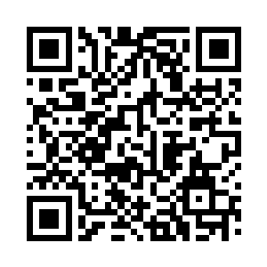 估计从小他就是和这些女孩子们一起玩大的二维码生成