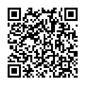 估计可能是过路的人或者是附近的村民留下来的二维码生成