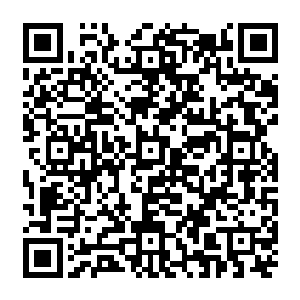 伴随着一股无比恐怖的吞噬的气息也瞬间直接将虚空之中的血色的骷髅头笼罩了起来二维码生成