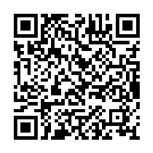 伴随着整个人身上也散发出一股无比恐怖的气息二维码生成