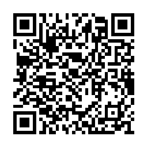 伴随着电影那一片黑白之中逐渐明亮起来的蓝天二维码生成