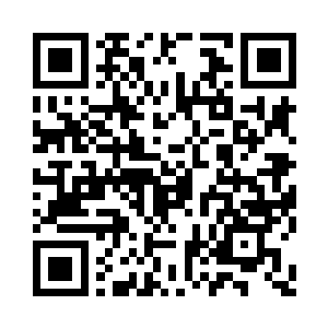伸手从床头柜里的抽屉里拿出一个药瓶二维码生成