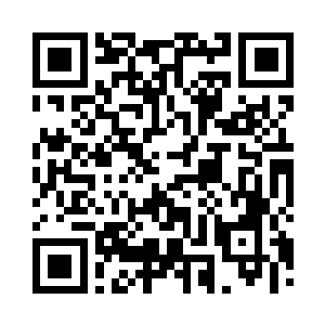 伸手去触碰光幕中虚无缥缈的虚空猎手二维码生成