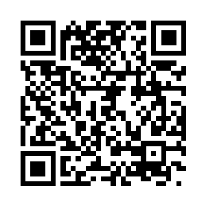 伸手在属于唐凌的考生信息上备注了一下二维码生成