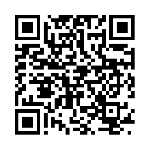 伸手在衣服的内袋里取出了一枚戒指二维码生成