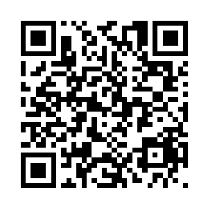 伸手抓住他的头发将他的头抬了起来二维码生成