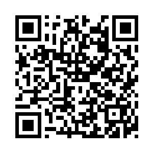 伸手摸了摸与他关系亲昵的两个淘气家伙二维码生成