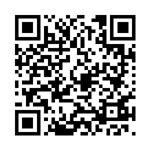 伸着舌尖一点点的舔着男人的薄唇周围转圈圈二维码生成