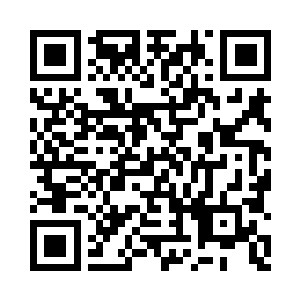 似乎想要恼羞成怒的一巴掌拍在了桌子上宣泄二维码生成