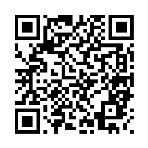 但一个飞纵却已经挡在了秋虫面前二维码生成