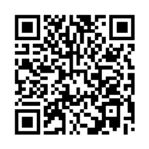 但也是第一时间小跑的来到了丁羽的身边位置二维码生成