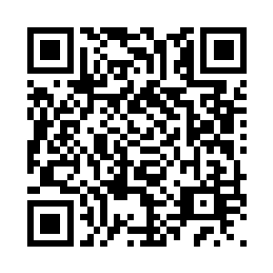 但从他的神态便能察觉到此人定然身份不低二维码生成