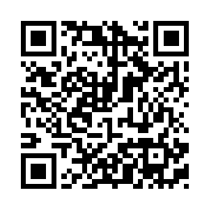 但他依然硬挺着在工地上给人抗沙包二维码生成