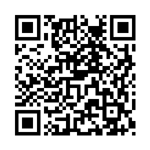 但他的主要目的还是想让卢向东沉陷其中二维码生成