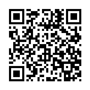 但他的门诊室门口的墙壁上倒挂了一张二维码生成