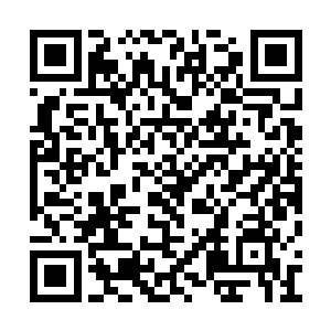 但他肩膀上的枷锁却更加深刻――毕竟他才是角二维码生成