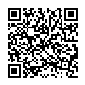 但在像这种明显已经牵缠进了多方博弈角力的领域二维码生成