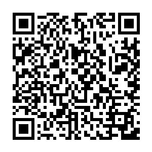 但在击中他之后却竟然如同具有强大粘性一般直接粘在了他的外骨骼装甲之上二维码生成