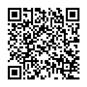 但实际上他都在时刻注意着那骷髅头形的一举一动二维码生成